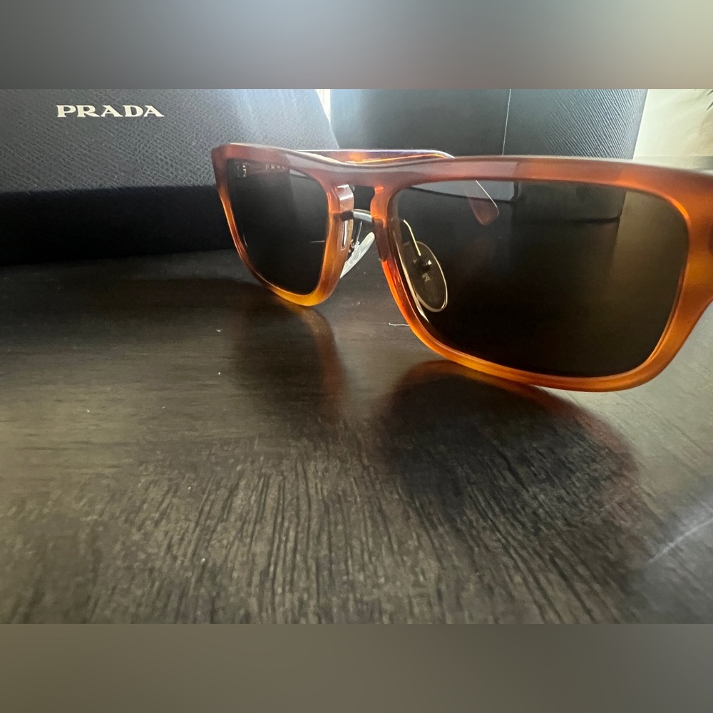 Prada Brown Sunglasses
SPR 05V 469-1HO